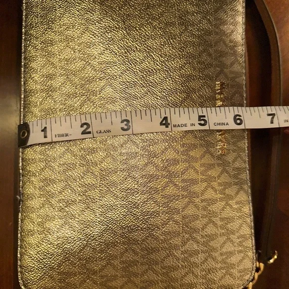 Michael Kors Jet Set Large East West Crossbody Bag Metallic Gold Signature NWT - Picture 5 of 14